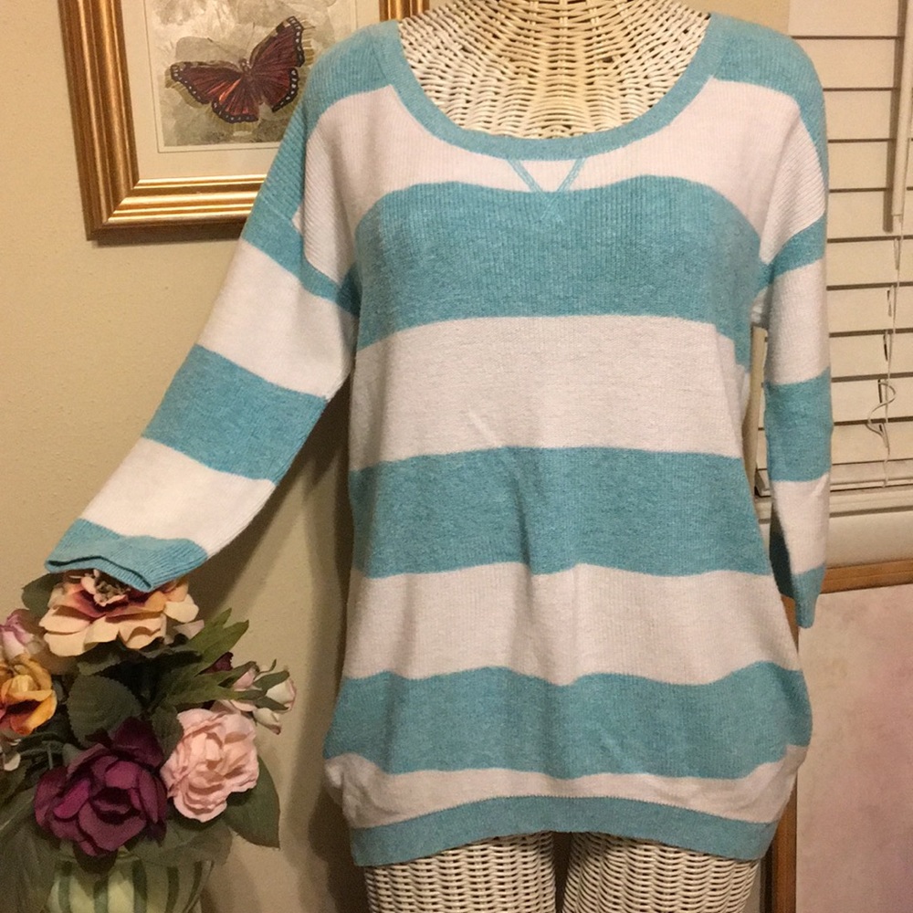 Aeropostale Sweater Sz M EUC